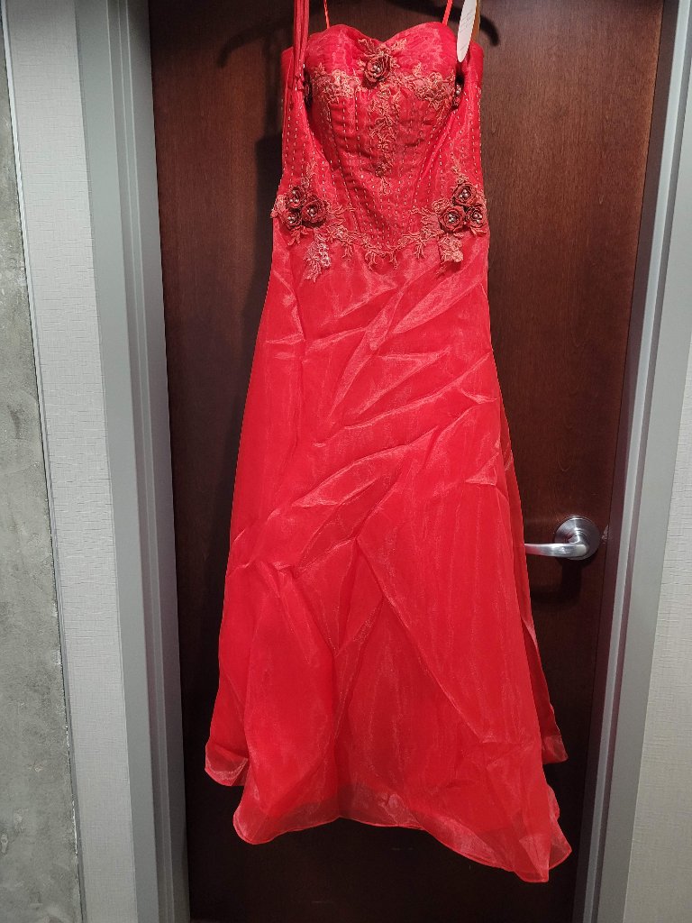 Cassandra Stone By Mac Duggal 84472 Size 8 Red Prom Dress
